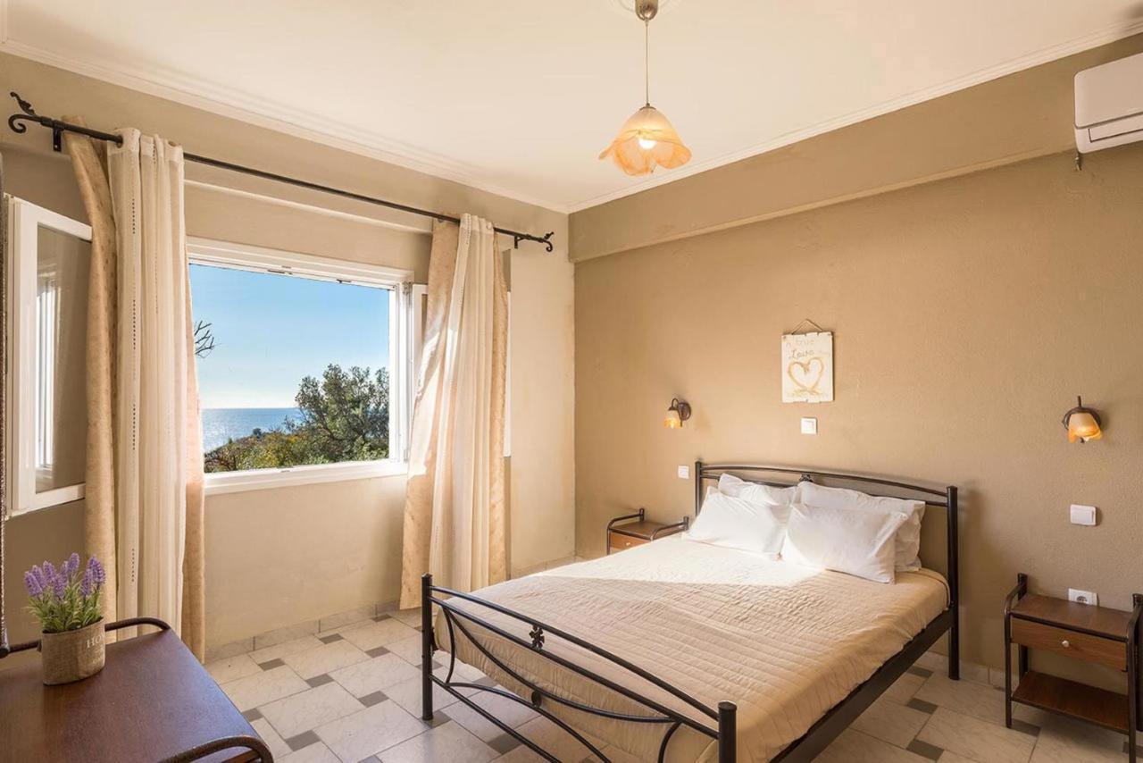 Large Apartment By The Pool - Pelekas Beach, Corfu Экстерьер фото