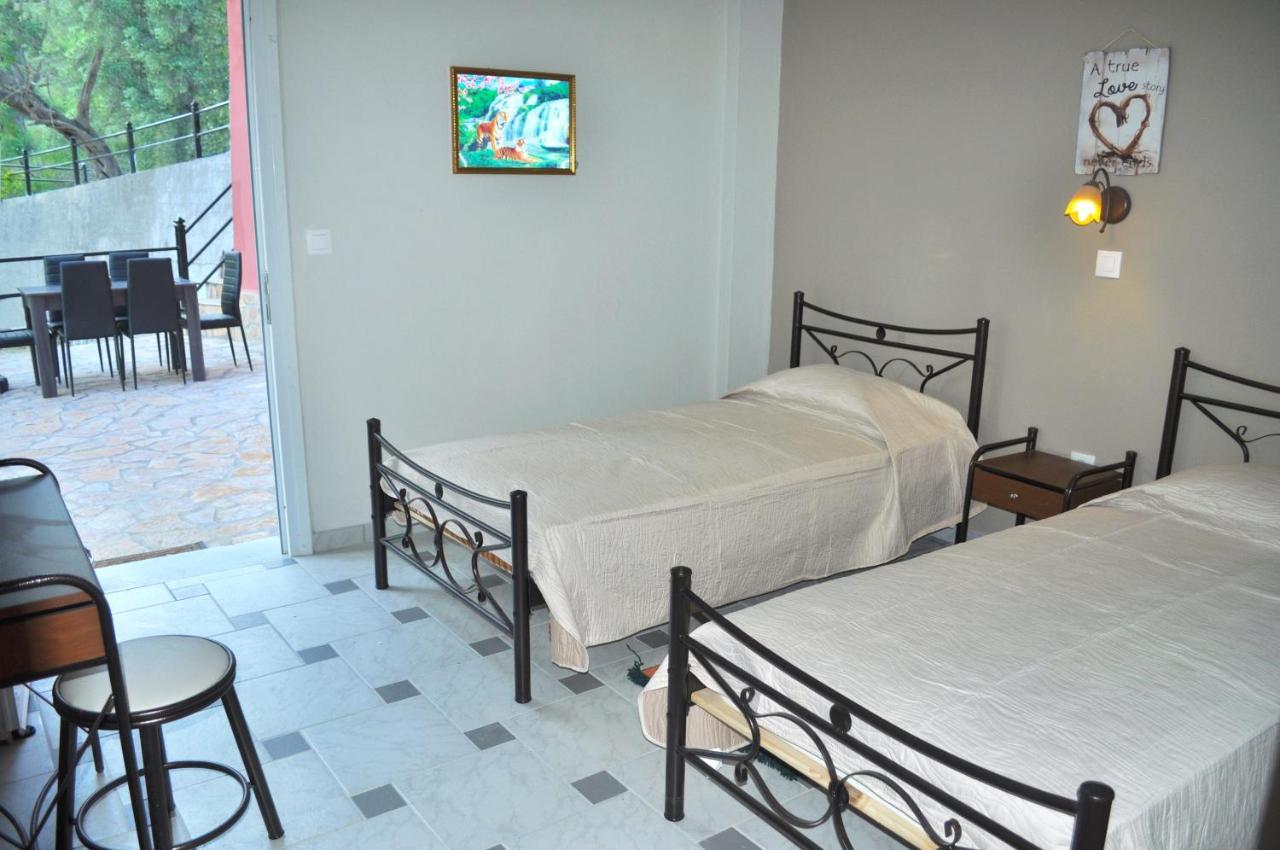 Large Apartment By The Pool - Pelekas Beach, Corfu Экстерьер фото